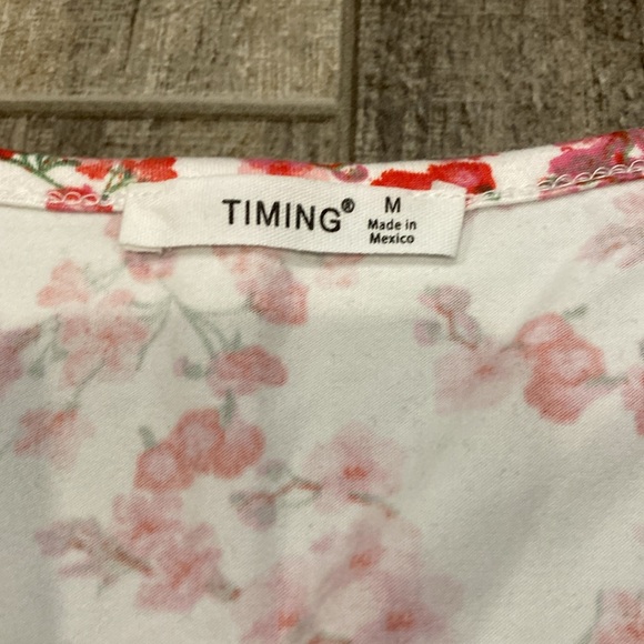 TIMING crop top - Picture 3 of 5